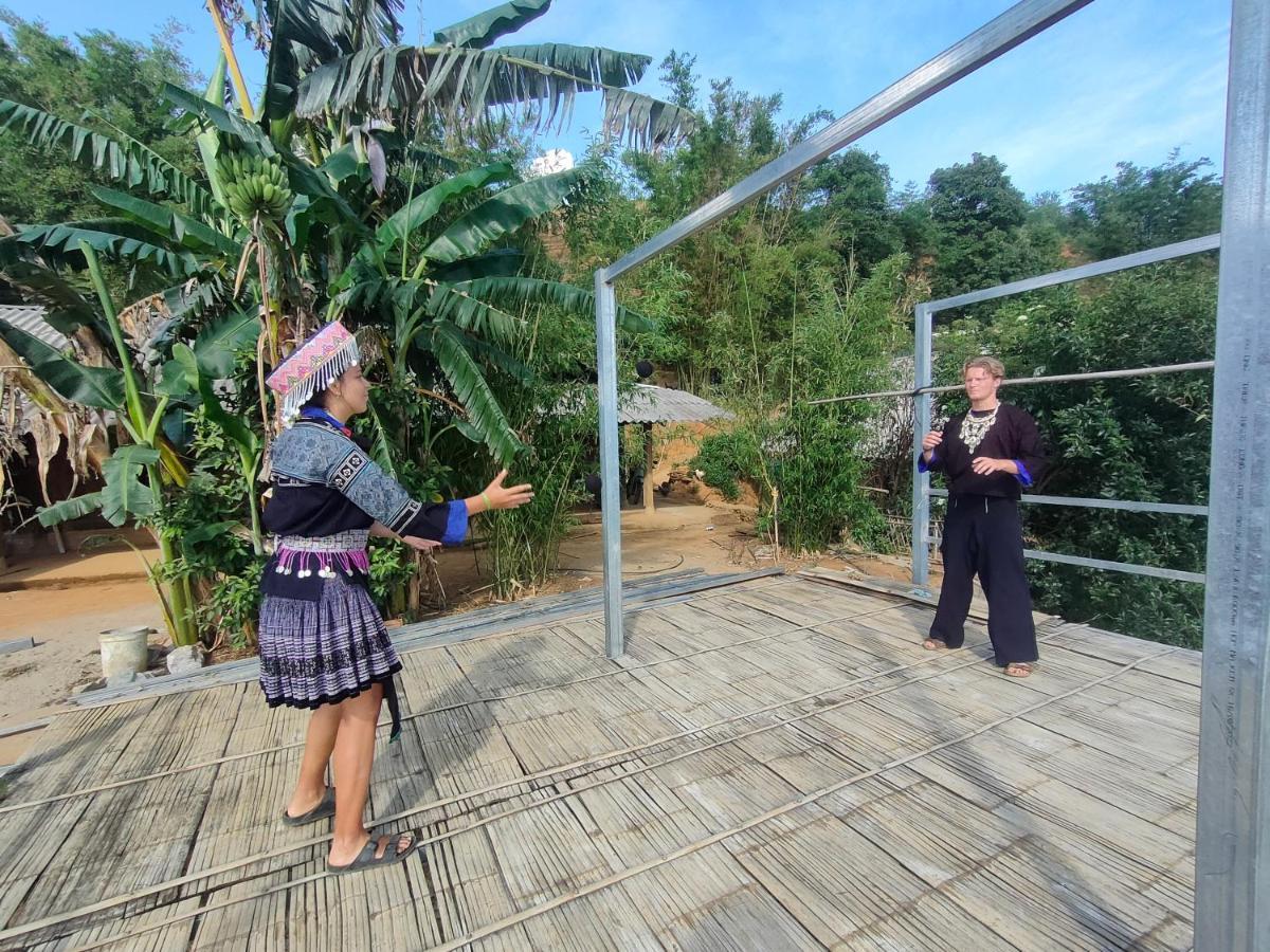 Indigenous Homestay- Trek- Food- Bus Mu Cang Chai Bagian luar foto
