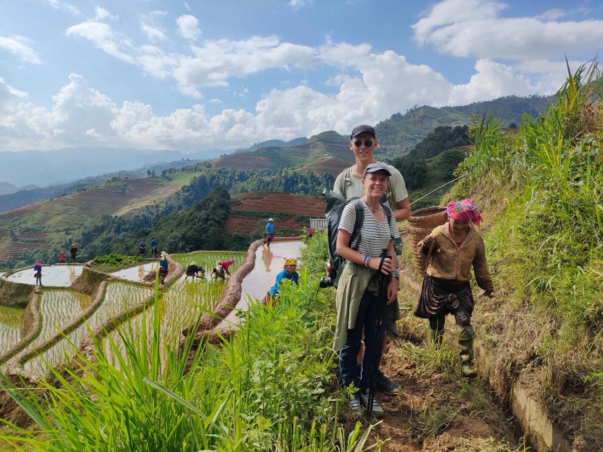 Indigenous Homestay- Trek- Food- Bus Mu Cang Chai Bagian luar foto