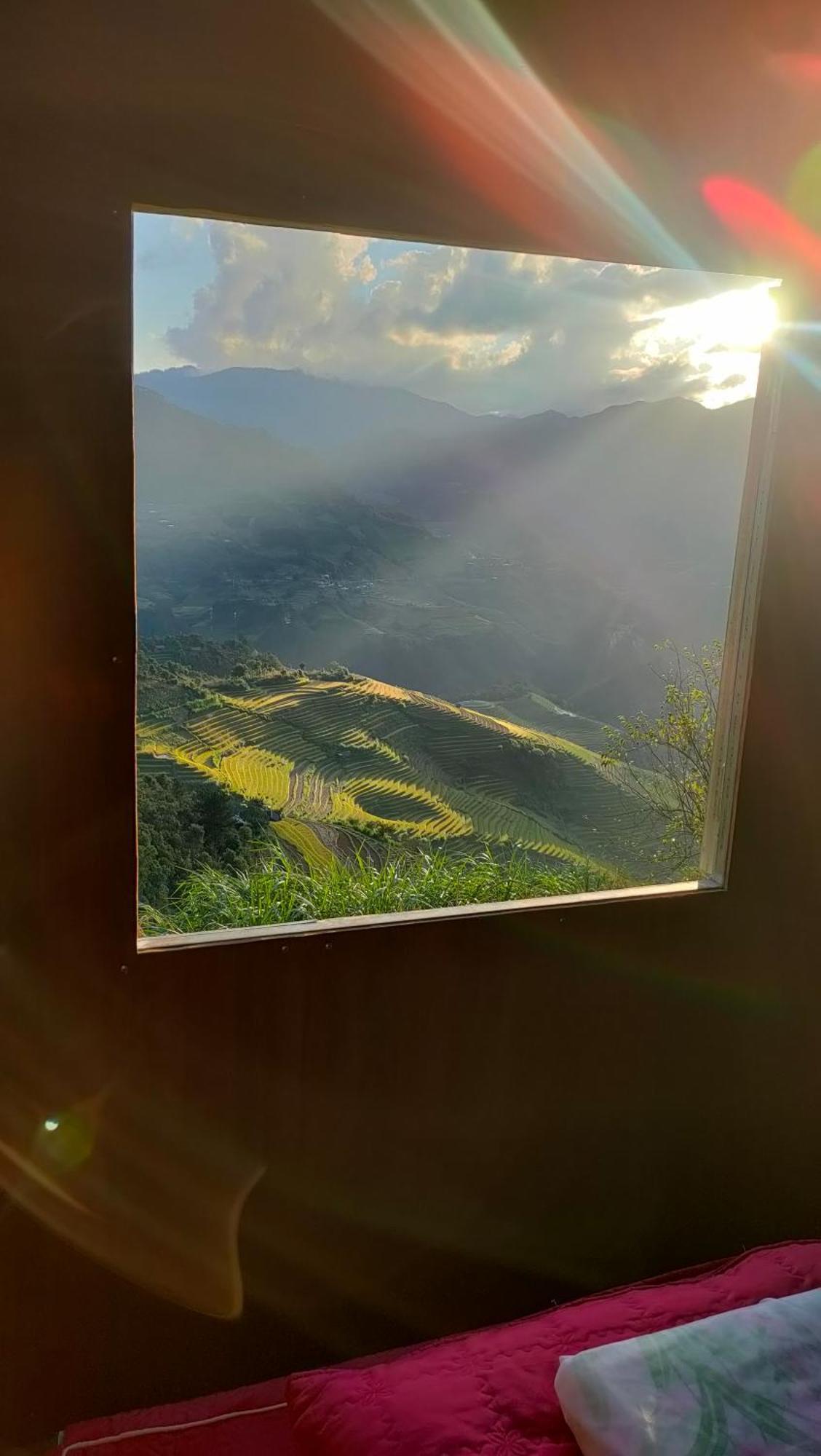 Indigenous Homestay- Trek- Food- Bus Mu Cang Chai Bagian luar foto